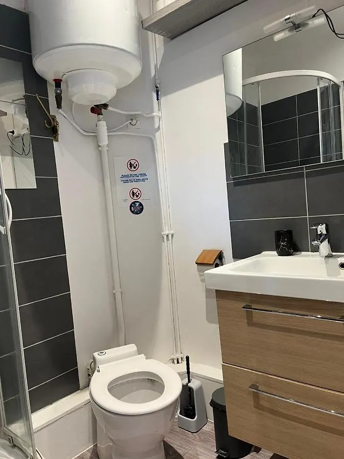 Apartamento Studio immergé dans Pigalle donnant sur une vue magnifique du Sacré-Coeur París Francia